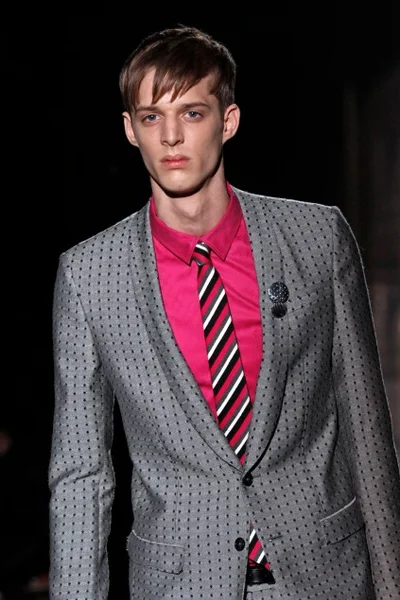 Look 4